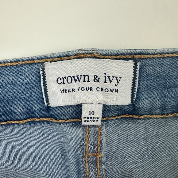 Crown & Ivy Distressed Womens size 10 Medium Wash Blue Denim Jean Shorts - Picture 2 of 4